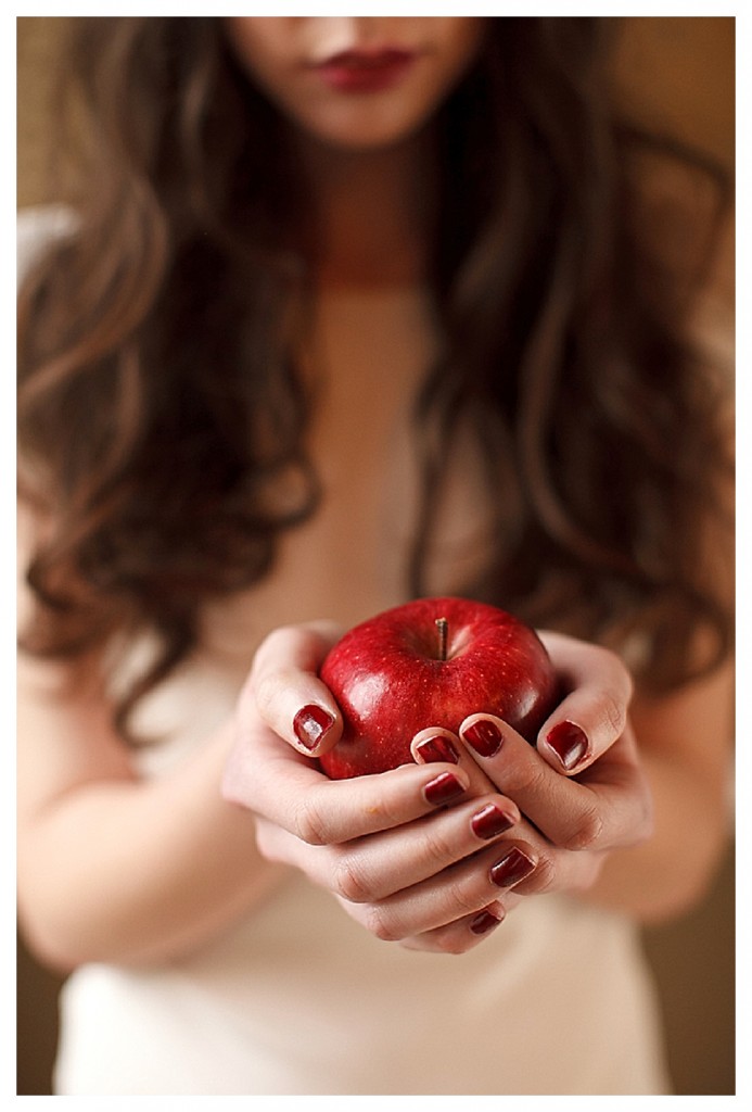 {Twilight} Breaking Dawn Styled Wedding Shoot ~ Bella Holding Apple