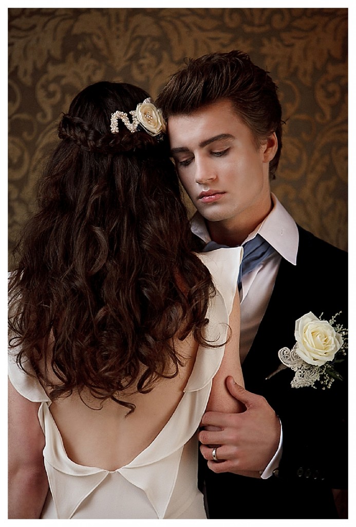 {Twilight} Breaking Dawn Inspired & Styled Wedding Shoot ~ Bella & Edward