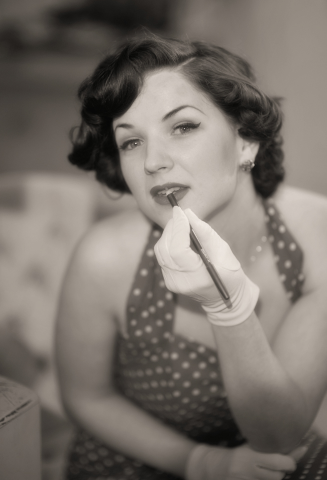 Perfect the perfect vintage pinup look with these top 10 tips