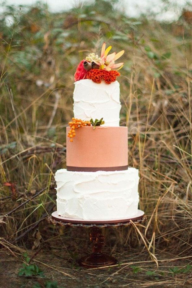 Autumn wedding cakes uk