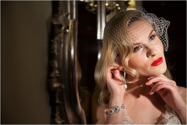 Opulent Splendour A 1950s Hollywood Glamour Inspired Bridal Shoot_0045
