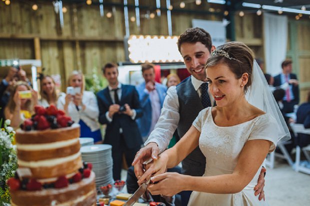 Blue & Mustard Rustic Barn Wedding With 50s Wedding Dress_0114