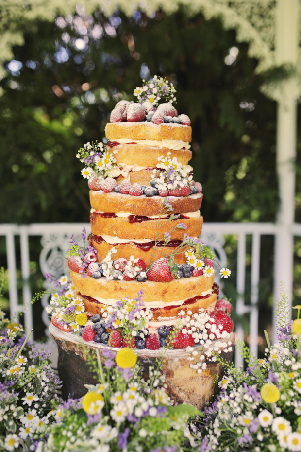 Black & White Stripes With Contrasting Floral Theme Real Weddng (73)