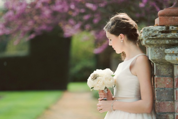 Classic Meets Contemporary: An Emerald & Gold Bridal Shoot at the Beautiful Elvetham Hotel