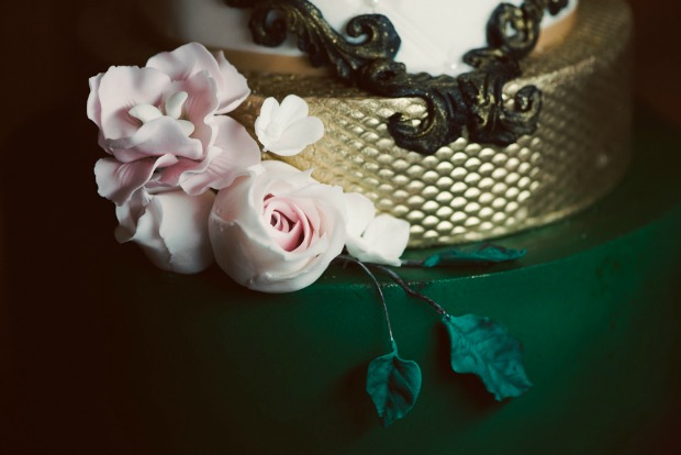 Classic Meets Contemporary: An Emerald & Gold Bridal Shoot at the Beautiful Elvetham Hotel