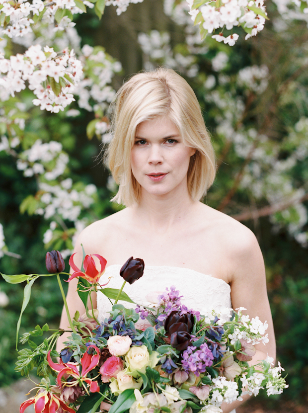 Blossoming Garden: Fragrant Jasmine & Beautiful Florals Bridal Shoot