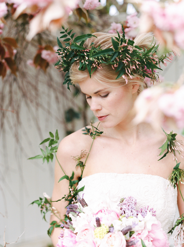 Blossoming Garden: Fragrant Jasmine & Beautiful Florals Bridal Shoot