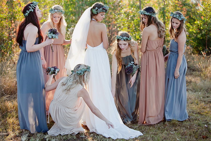 Foliage Crowns, Tree Stumps & a Giant Succulent Bouquet for an Earthy, Rustic Wedding: Chris & Mel Foliage Crowns, Tree Stumps & a Giant Succulent Bouquet for an Earthy, Rustic Wedding: Chris & Mel