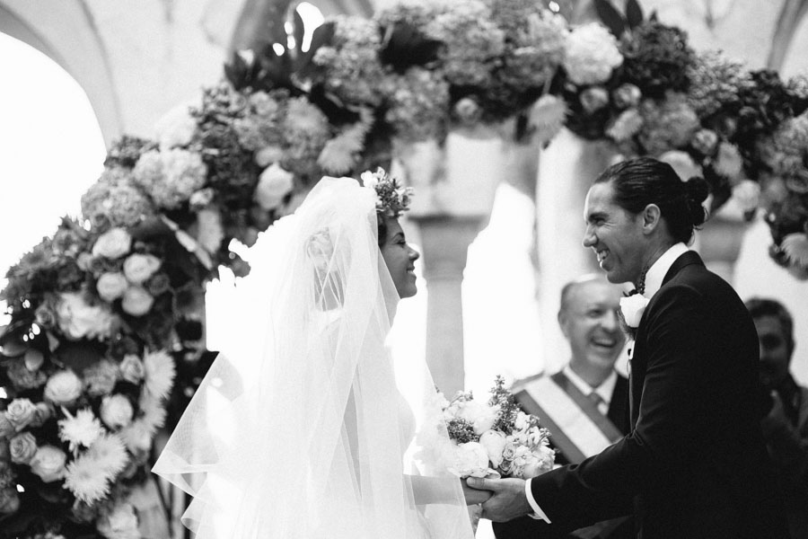 Crazy Pretty Amalfi Coast Wedding with an Abundance of Pastel Flowers Sarah & Jeremy (300) Crazy Pretty Amalfi Coast Wedding with an Abundance of Pastel Flowers Sarah & Jeremy (300)