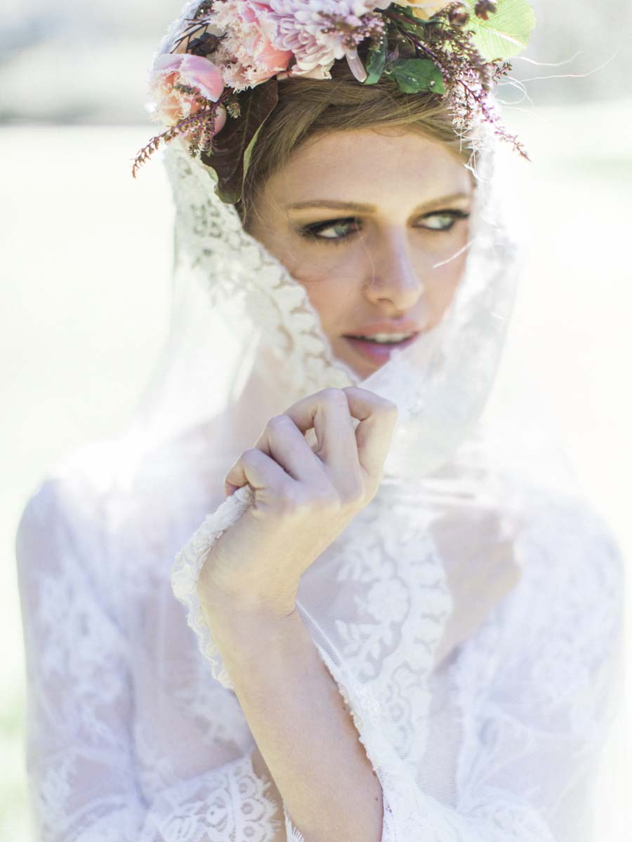 ‘Windswept Bride’ A Beautiful Pastel Bohemian Styled Wedding Shoot! 'Windswept Bride' A Beautiful Pastel Bohemian Styled Wedding Shoot!
