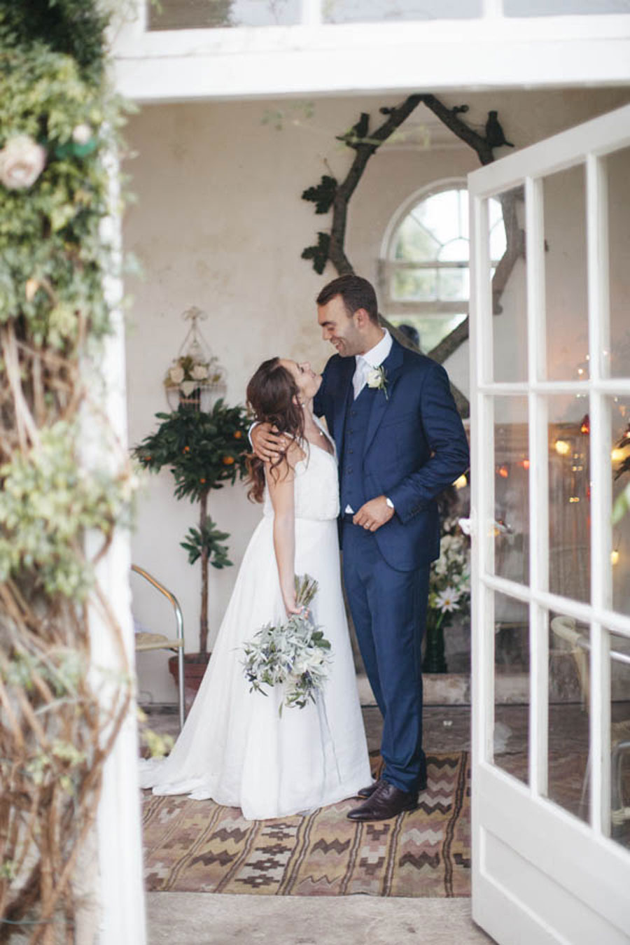 https://www.wantthatwedding.co.uk/wp-content/uploads/2016/11/Lovely-Lavender-An-Elegant-Rustic-French-INspired-Wedding222.jpg