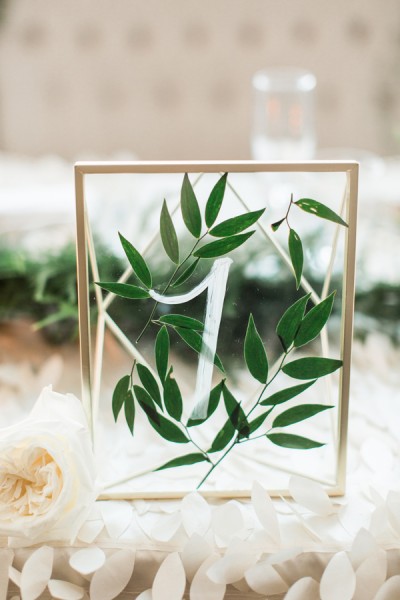 Pantone’s Colour of 2017: Greenery Inspired Wedding Ideas Ruffled – photo by Samantha Jay Photography http://ruffledblog.com/enchanted-garden-wedding-ideas Pantone's Colour of 2017: Greenery Inspired Wedding Ideas Ruffled - photo by Samantha Jay Photography http://ruffledblog.com/enchanted-garden-wedding-ideas