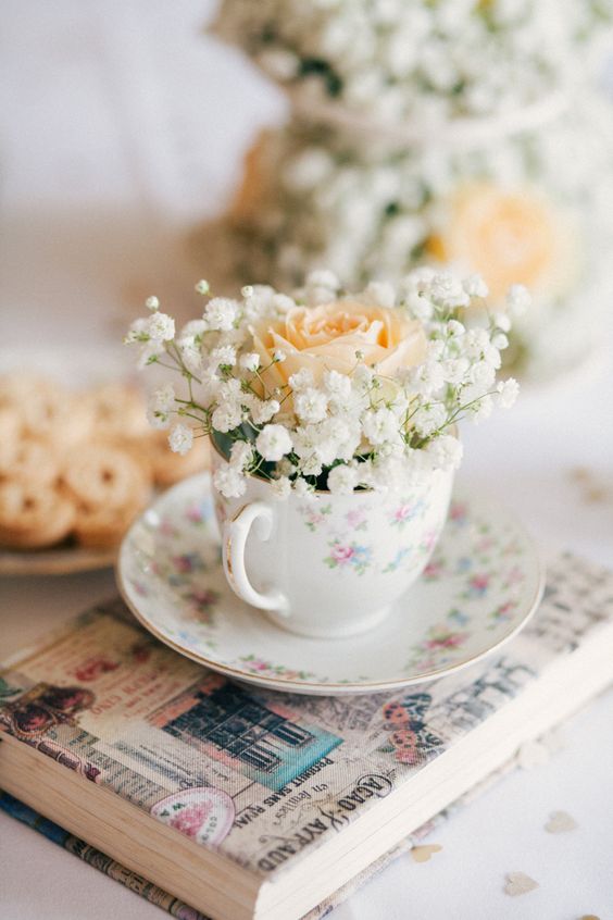 5 Ways to put the ‘Spring’ into your Spring Wedding 5 Ways to put the 'Spring' into your Spring Wedding